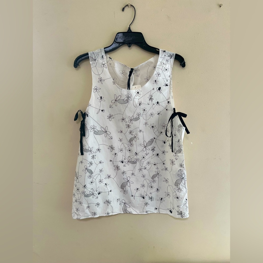Floral Sleeveless Top - White and black print